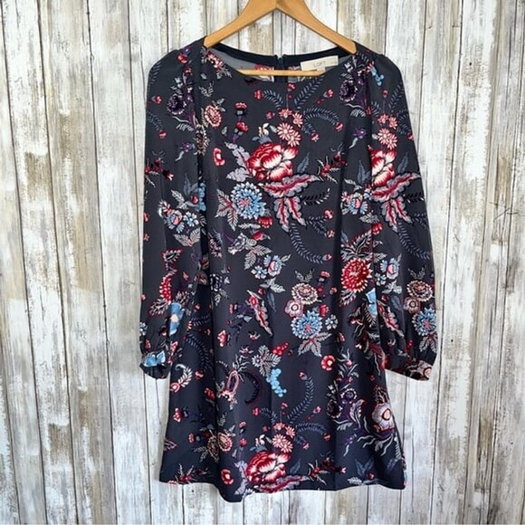 LOFT Dresses & Skirts - Loft Grey Floral Petite 3/4 Sleeve Pink Blue Mini Dress 6P